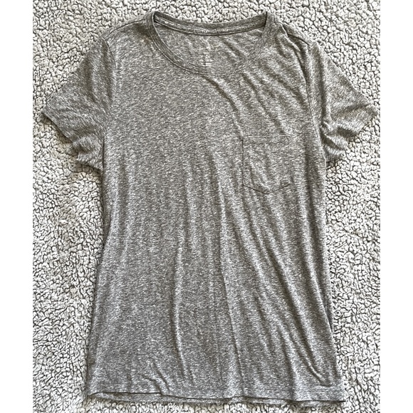 Universal Thread Medium Charcoal Gray Short Sleeve Crewneck Shirt. - Picture 1 of 6